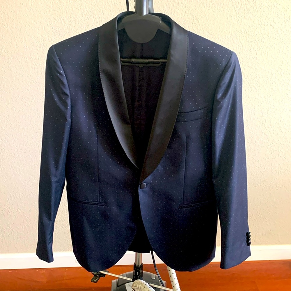 Lubiam Super 110s Wool Dark Blue and Black Tuxedo Jacket with White Polka Dots.